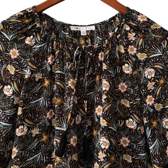 DR2 V-Neck Floral Tunic Top Ruffles Embroidered Trim Tassel Tie 3/4 Sleeve - Picture 2 of 11